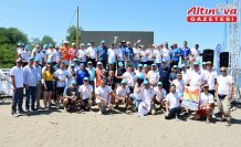 Terme'de açık su yüzme yarışması düzenlendi