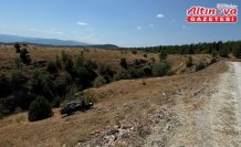 Boyabat'ta devrilen otomobildeki 2 kişi yaralandı