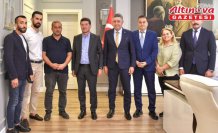 Ortahisar Belediye Başkanı Kaya, çocuklara şarkı söyleyen temizlik personeli ile bir araya geldi