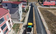 Bayburt Belediyesi'nin asfalt ve kaldırım yenileme çalışmaları devam ediyor