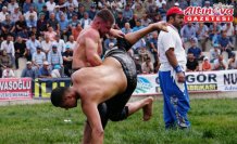 Çorum'da düzenlenen Yağlı Pehlivan Güreşleri'nde başpehlivanlığı Erkan Taş kazandı