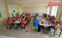 Öğrenciler, yanan ormanlık alanların yeniden yeşermesi için 5 bin tohum topu hazırladı