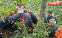 Rize'de çay bahçesinde düşerek ayağı kırılan kişiyi ekipler kurtardı