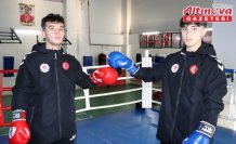 Lise öğrencisi milli boksörler Avrupa şampiyonluğu için yumruk sallıyor
