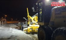 Alaçam ilçesinde karla mücadele çalışması yapıldı