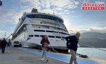 “Astoria Grande“ kruvaziyeri, yılın son seferinde Rusya'dan 611 yolcusuyla Amasra'ya geldi