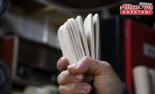 Evinin yanındaki atölyesinde Kafkas müzik kültürüyle özdeşleşen “pheceg“i üretiyor