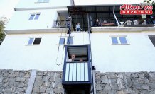 Yaşlı ve engelliler için cami duvarına asansör kurdular