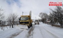 Tokat Valisi Köklü, kapanan köy yollarını açan ekipleri ziyaret etti
