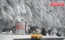 D-100 kara yolunun Bolu Dağı geçişinde aralıklarla kar etkili oluyor