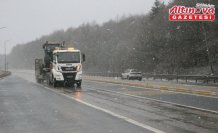 D-100 kara yolunun Bolu Dağı geçişinde kar etkili oluyor