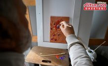 Ressam göz doktoru, sanatın iyileştirici gücünü hastalarıyla paylaşıyor