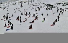 Ladik Akdağ Kayak Merkezi'nde tatil yoğunluğu sürüyor