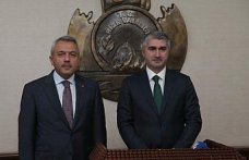 Aile ve Sosyal Hizmetler Bakan Yardımcısı Tarıkdaroğlu Rize'de ziyaretlerde bulundu