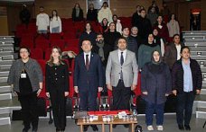 Kastamonu'da “Eşit haklar eşit fırsatlar: Kadınların kariyer yolculuğu“ paneli düzenlendi