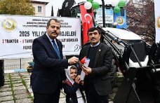 Vezirköprü'de çiftçiye Orköy Projesi kapsamında ekipman ve süt ineği desteği verildi