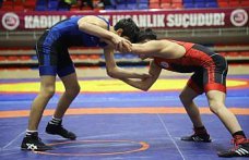 Karabük'te Okul Sporları Güreş Grup Müsabakaları tamamlandı