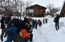 Artvin'in karla kaplı Maden köyü fotoğraf tutkunlarını ağırladı