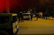 Çorum'da okul bahçesinde otomatik tüfekli 2 şüpheli yakalandı