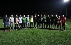 Eski Samsunsporlu futbolcular bağımlılıkla mücadeleye dikkati çekmek için sahaya çıktı