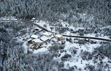 Karabük ve Bolu'nun yüksek kesimleri kar yağışıyla beyaza büründü