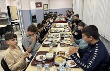 Salıpazarı’nda Kaymakam Beyazıt, öğrencilerle iftarda buluştu