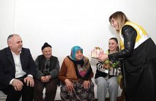 Samsun Büyükşehir Belediyesi ekipleri 74 yaşındaki kadının doğum gününü kutladı