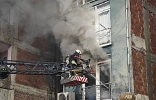 Yakakent'te pansiyonda çıkan yangın söndürüldü