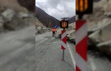 Artvin-Şavşat kara yolu tek yönlü ulaşıma açıldı
