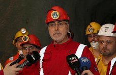 Çalışma ve Sosyal Güvenlik Bakanı Işıkhan, bakır madeninde işçilerle sahur yaptı