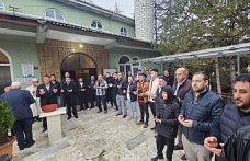 Çorum'da cami bahçesinde toplu bayramlaşma geleneği yaşatıldı