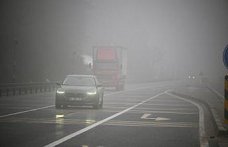 D-100 kara yolunun Bolu Dağı geçişinde sis etkili oldu