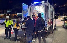 Karabük'te otomobille çarpışan motosikletteki 2 kişi yaralandı