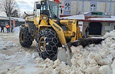 Salıpazarı ilçesinde ekiplerin karla mücadelesi sürüyor