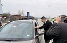 Alaçam Kaymakamı Kayabaşı ve Belediye Başkanı Özdemir trafik denetimine katıldı