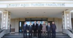 YENİ DEKAN ZEYBEK’E HAYIR OLSUN ZİYARETİ