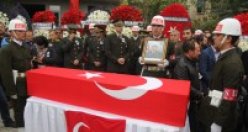 VEZİRKÖPRÜ ŞEHİDİNİ SON YOLCULUĞUNA UĞURLADI