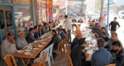 ÇAYCILAR ESNAFINDAN BAŞKAN’A KAHVALTILI TEŞEKKÜR