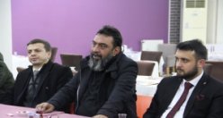 AHMET YENİLMEZ’DEN TİYATRO SONRASI GENÇLERLE SOHBET