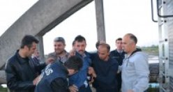 TARİHİ KÖPRÜDE İNTİHAR GİRİŞİMİ