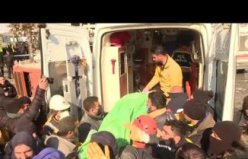 105 saat sonra bir kadın kurtarıldı