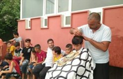 ADANA - Kozan'da yaz Kur'an kursu öğrencileri ücretsiz tıraş edildi