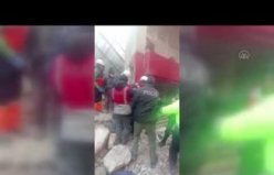 Anne ve oğlu, 102 saat sonra enkazdan kurtarıldı