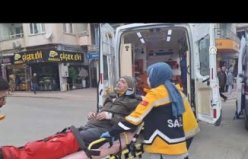 Bafra'da motosikletin çarptığı 2 kişi yaralandı