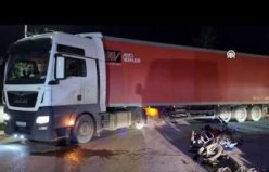 Bafra'da tıra çarpan motosikletin sürücüsü yaralandı