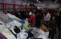 BOLU - Deprem bölgesine yardımlar devam ediyor