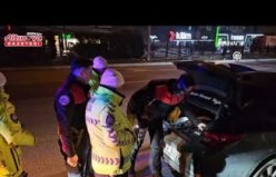 Çorum'da dur ihtarına uymayarak kaçan 2 kişi polis kovalamacasıyla yakalandı