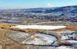 IĞDIR - Doğa harikası Üçkaya Gölü buzla kaplandı