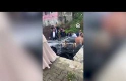 SAMSUN'DA GELİN ARABASININ YAPTIĞI TRAFİK KAZASINDA 2 KİŞİ YARALANDI