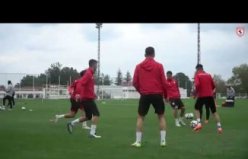 Samsunspor U19 Antrenörü Eşliğinde Antremanlara devam ediyor.